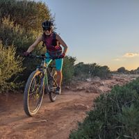 An die Wärme angepasste Mountainbike Touren bei CAMIBIKE Mallorca im Osten der Insel